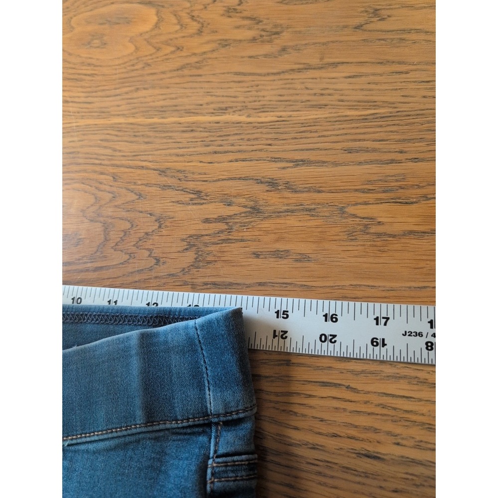 Nine West Heidi Pull-On Skinny Jeans Size 6 Medium Wash Stretch Denim - Picture 6 of 8
